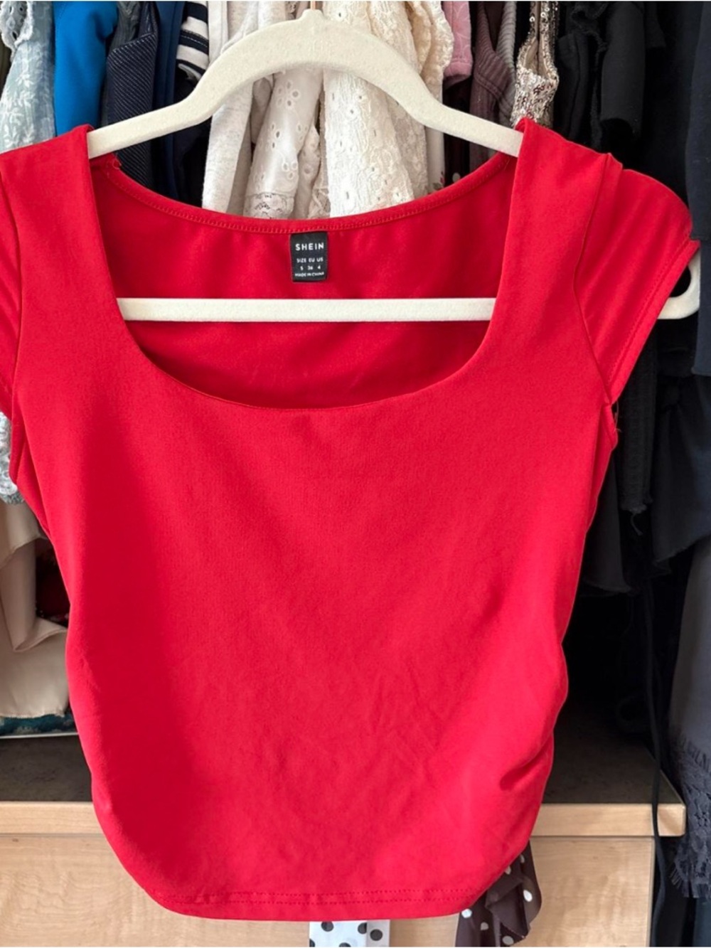 SHEIN Red Scoop Neck Crop Top